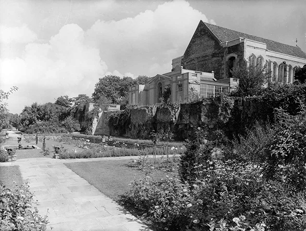 The Rose Garden at Eltham Palace in 1937 a garden designed in the Arts and Craft style. © Alfred E. Henson/Country Life Picture Library