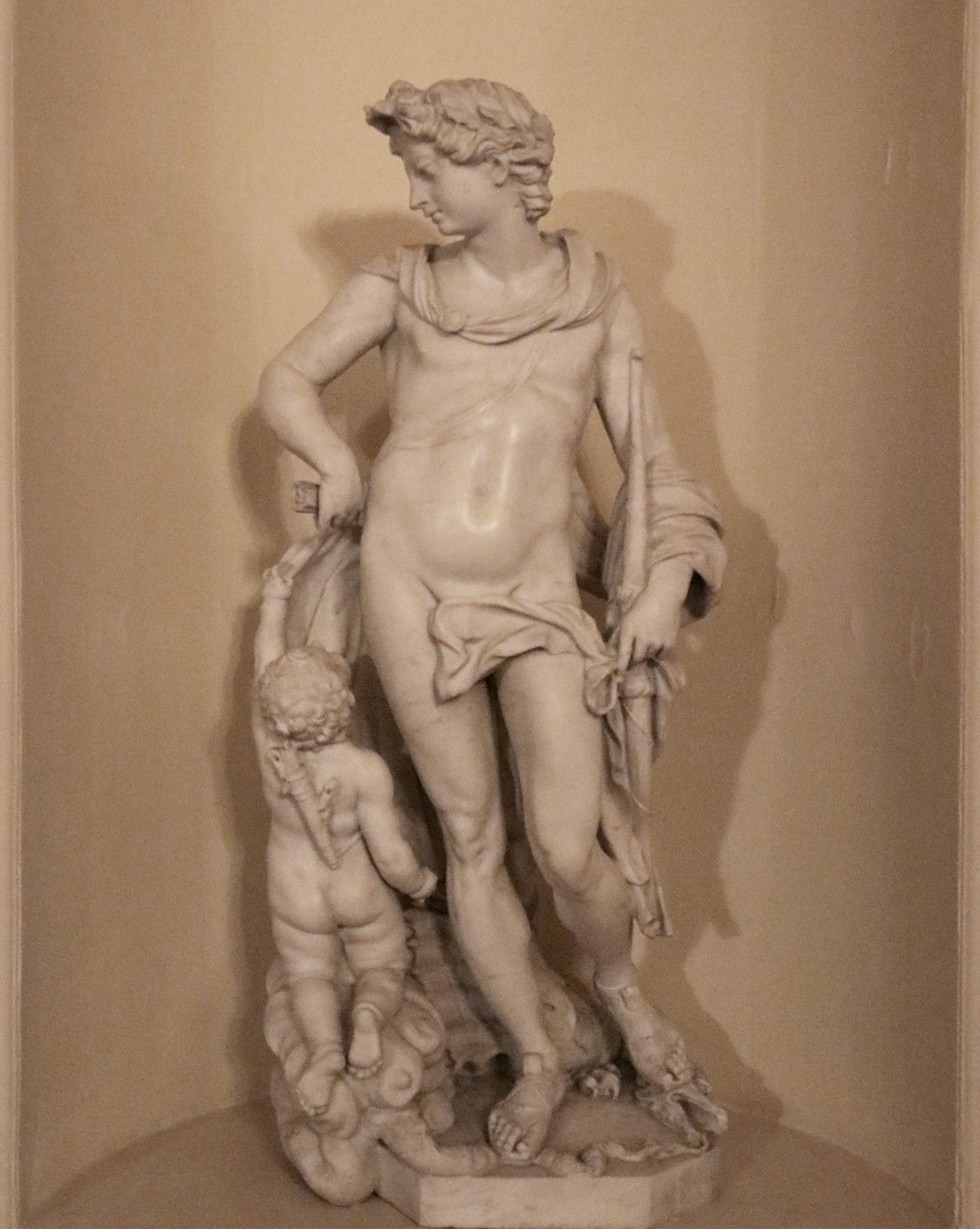 Image: Statue of Apollo and Cupid