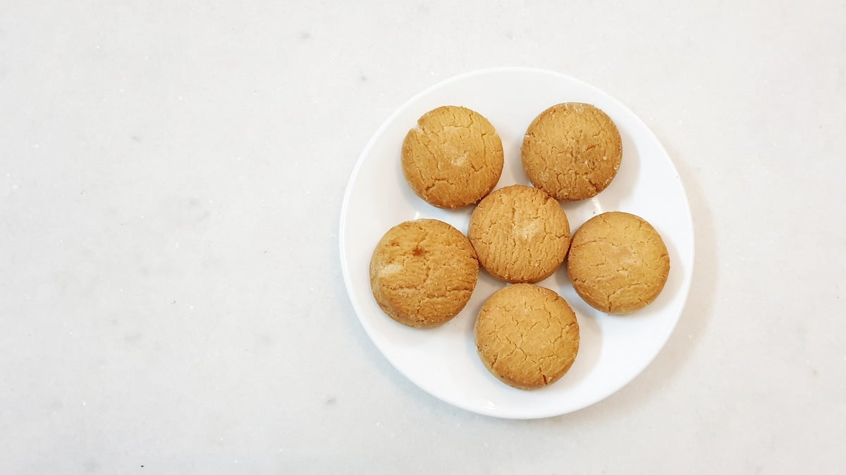 Annapurna: Chocolate Biscuit Cake Recipe