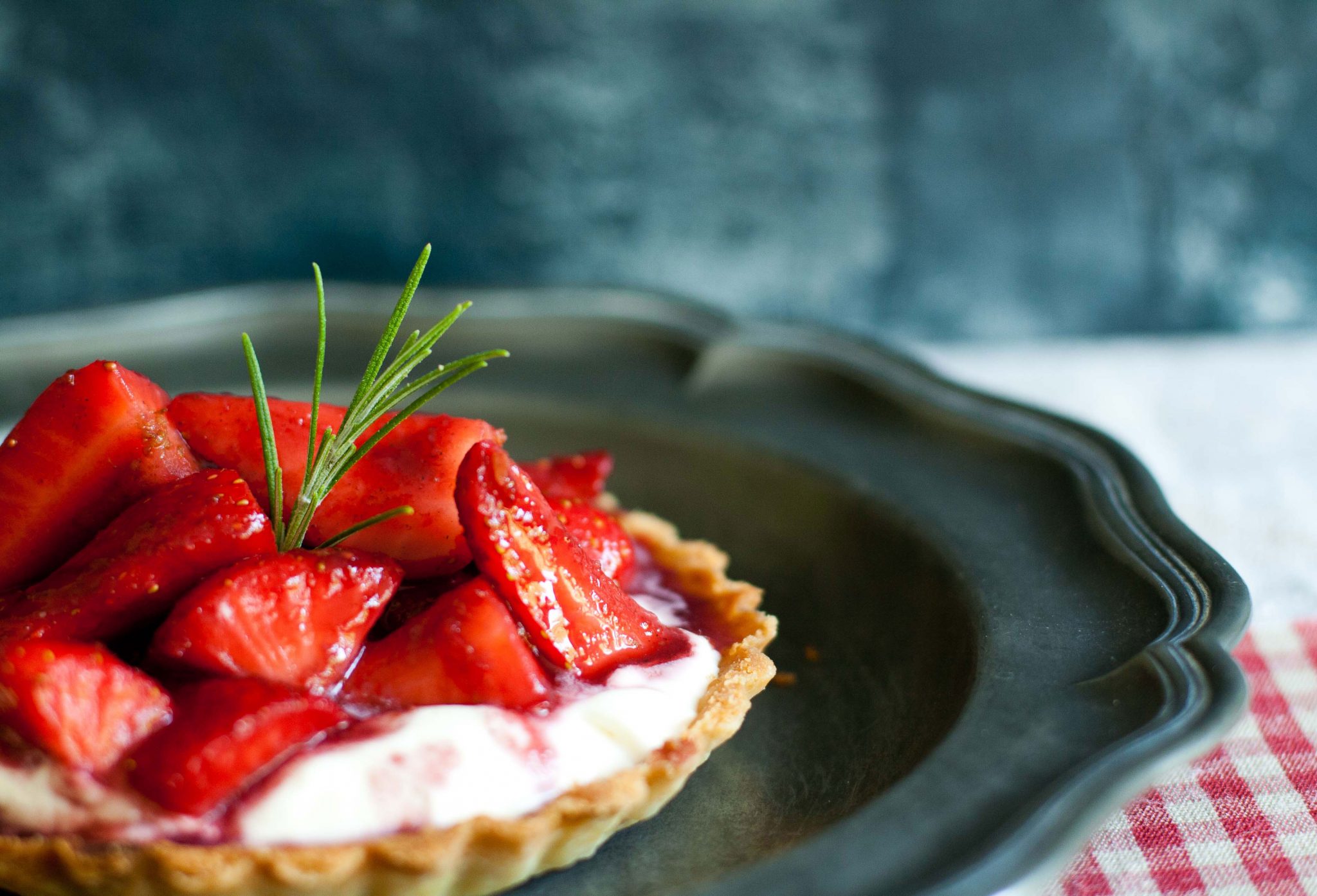 Strawberry-tart-resize-2.jpg