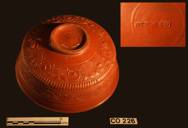 pot-with-inset-DSCF0493.jpg