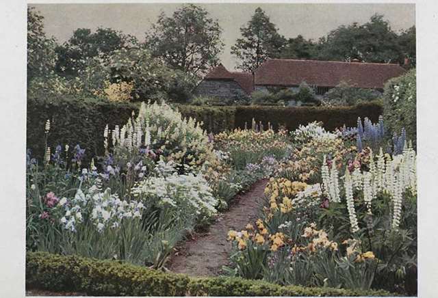 11 Garden Design Ideas Inspired By The Arts And Crafts Movement
