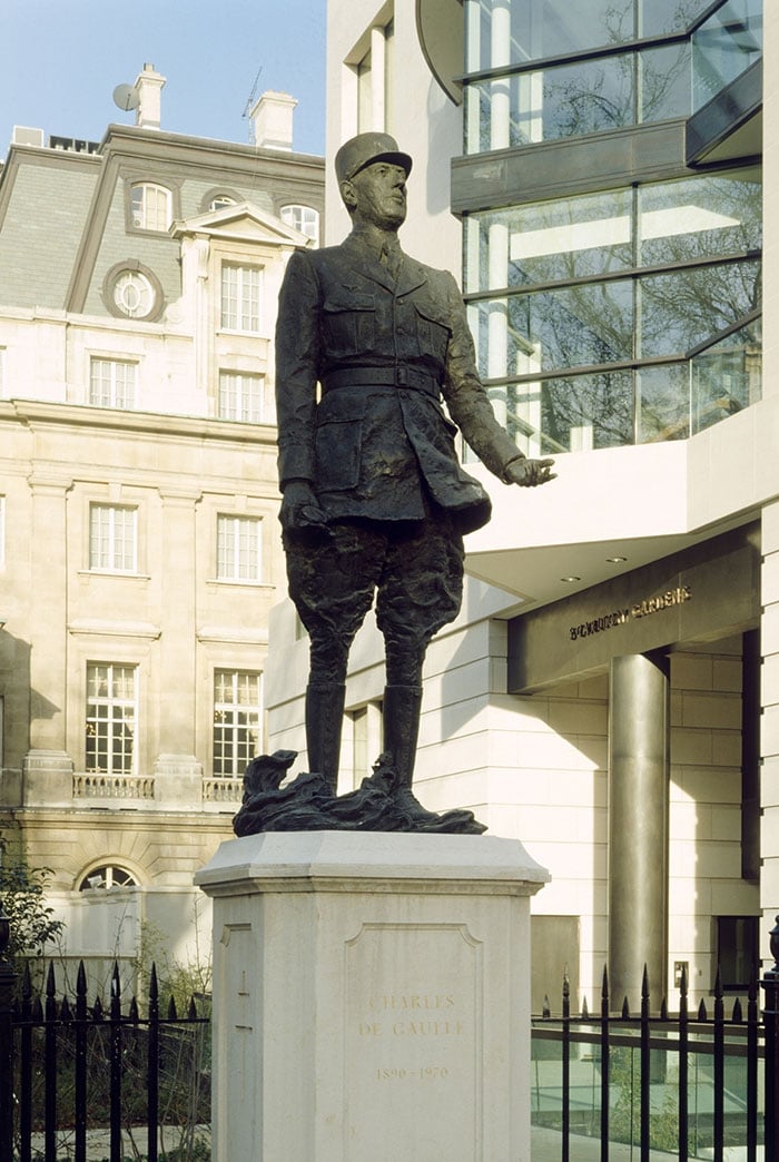 10 (lesser known) statues of English monarchs in London…8. King