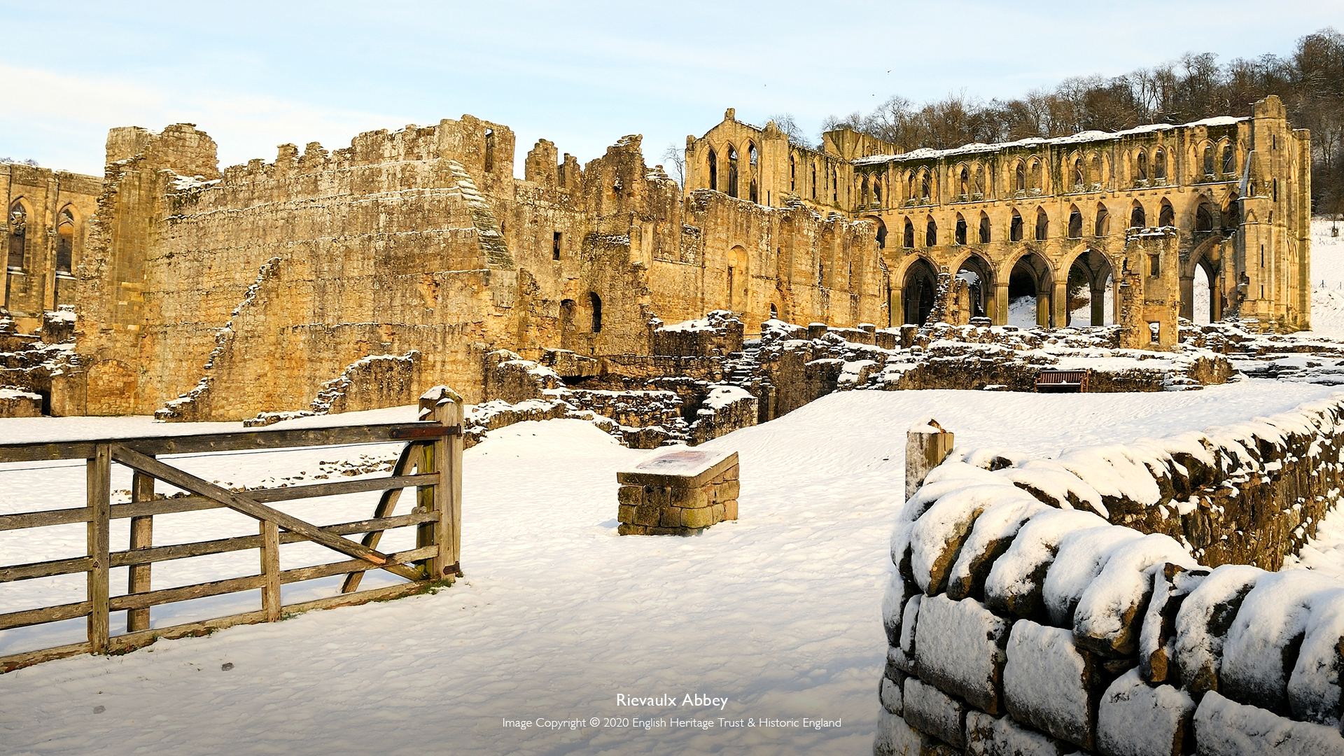 Members' Exclusive winter wallpapers | English Heritage
