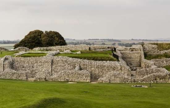 Image: Photo of the ruins of Old Sarum in Wiltshire