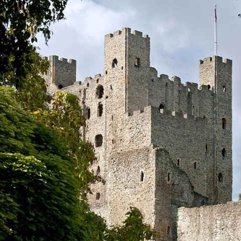 Image: Exterior photo of Rochester Castle