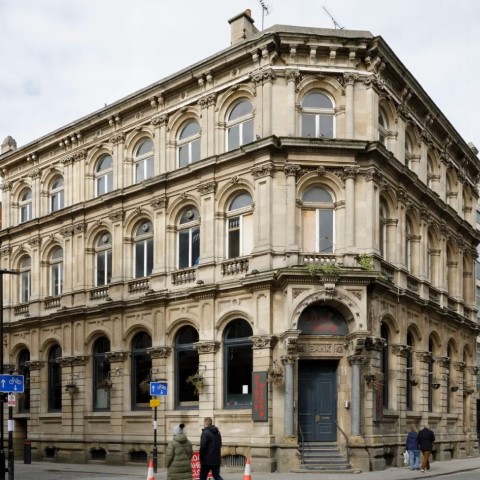 Photo of a historical building in Hull