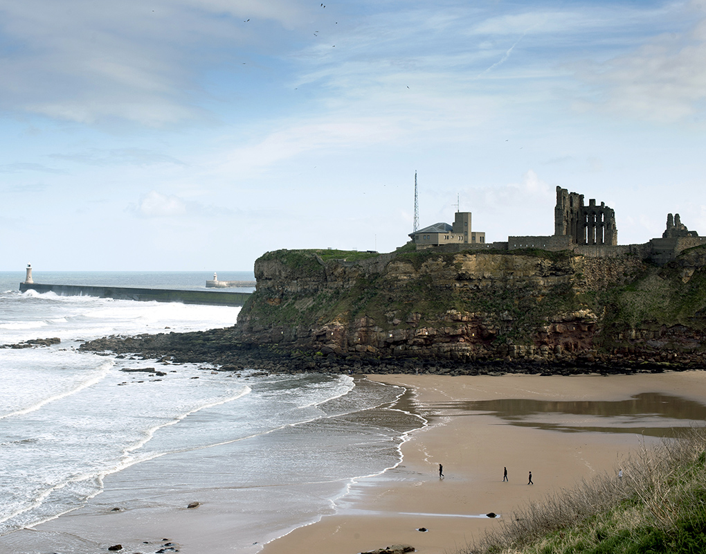 08 Tynemouth Castle and PrioryEH57407_resized.jpg