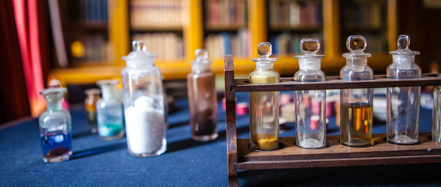 Charles Darwin Quiz | English Heritage