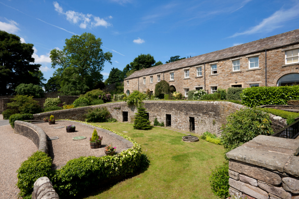 Members' Rewards Features Holiday Property Bond English Heritage