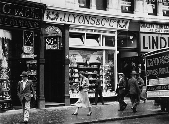 Joseph Lyons | Pioneer Of Mass Catering | Blue Plaques