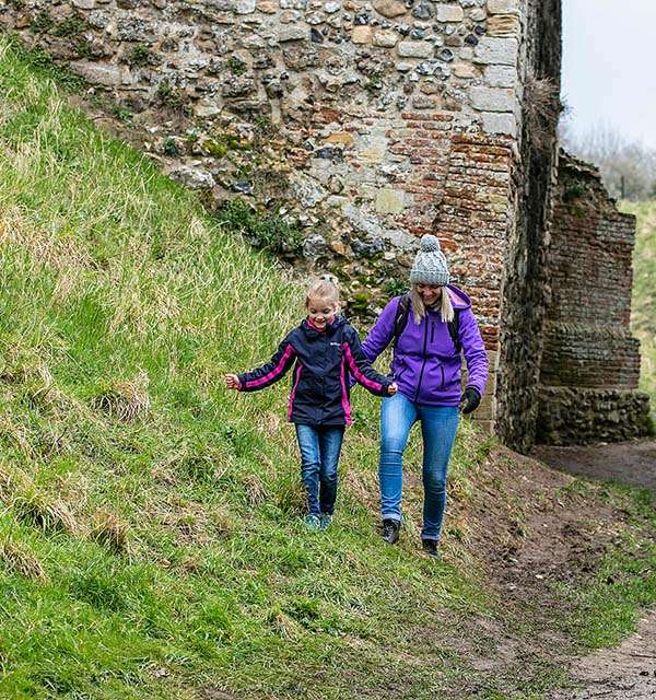 FRAMLINGHAM CASTLE, SUFFOLK