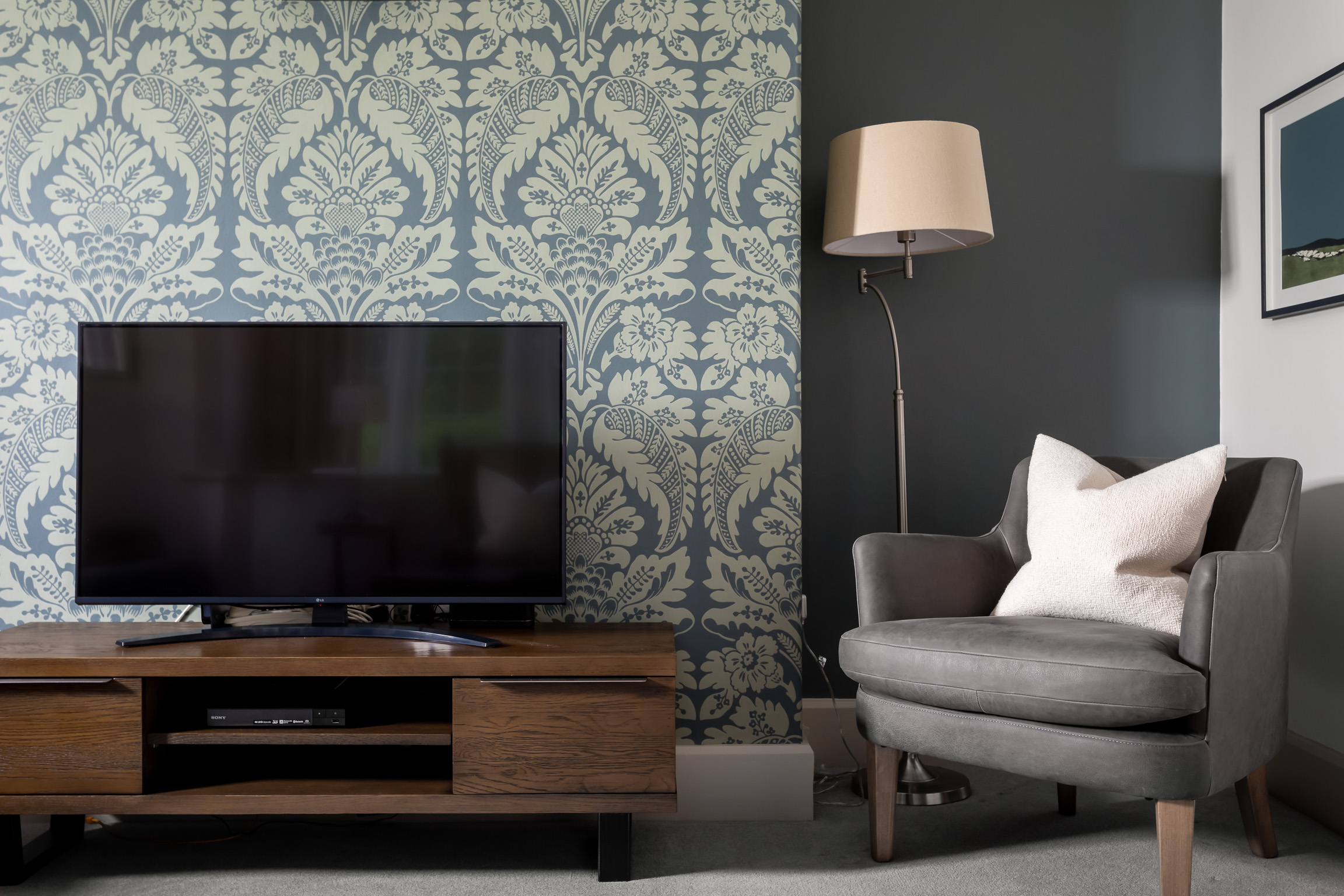 Lounge, ground floor