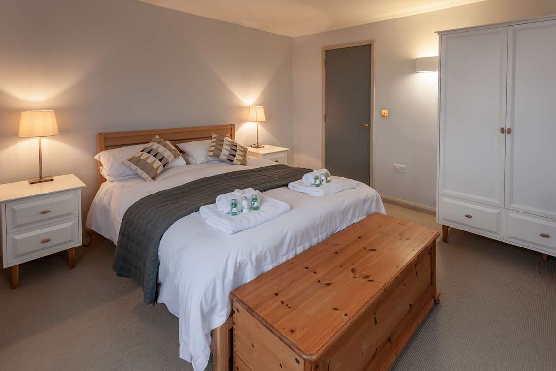 Master bedroom, ground floor Master bedroom, ground floor