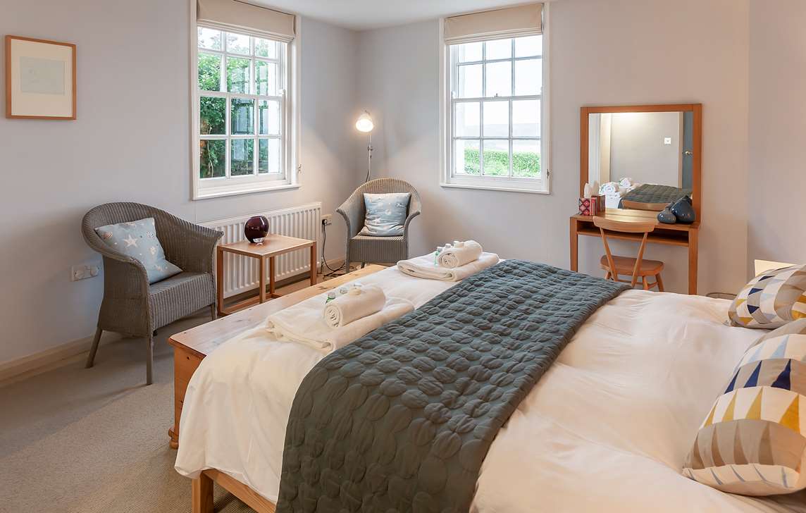 Master bedroom, ground floor Master bedroom, ground floor