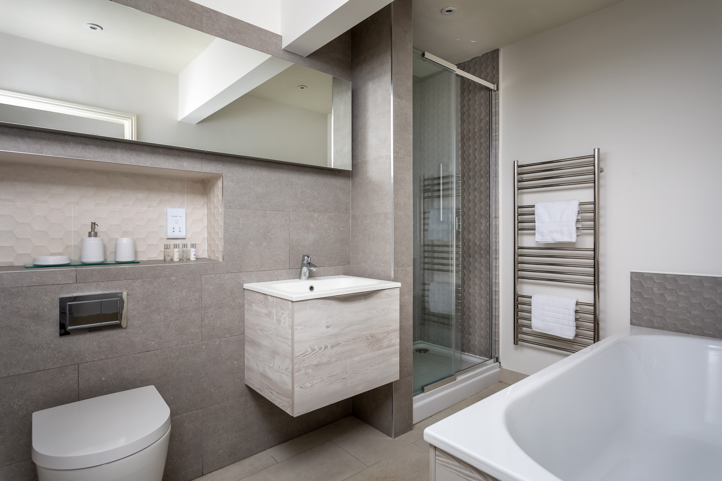 Bathroom, first floor