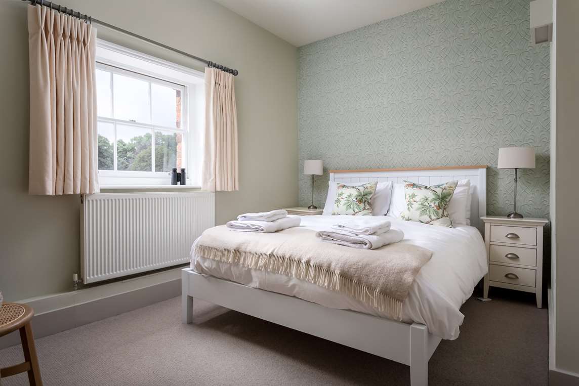 Master bedroom, first floor Master bedroom, first floor