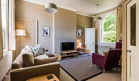 No 2 Sovereign S Gate Osborne English Heritage Explore The Cottage