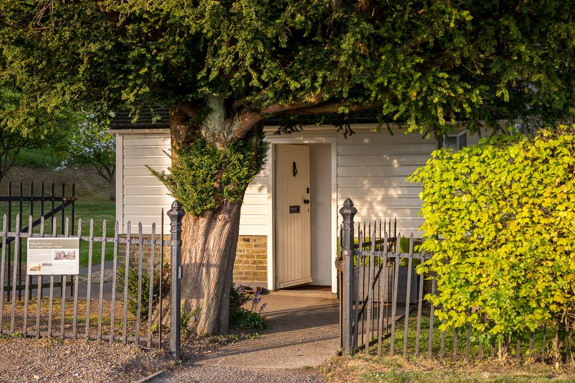 Front exterior Front exterior