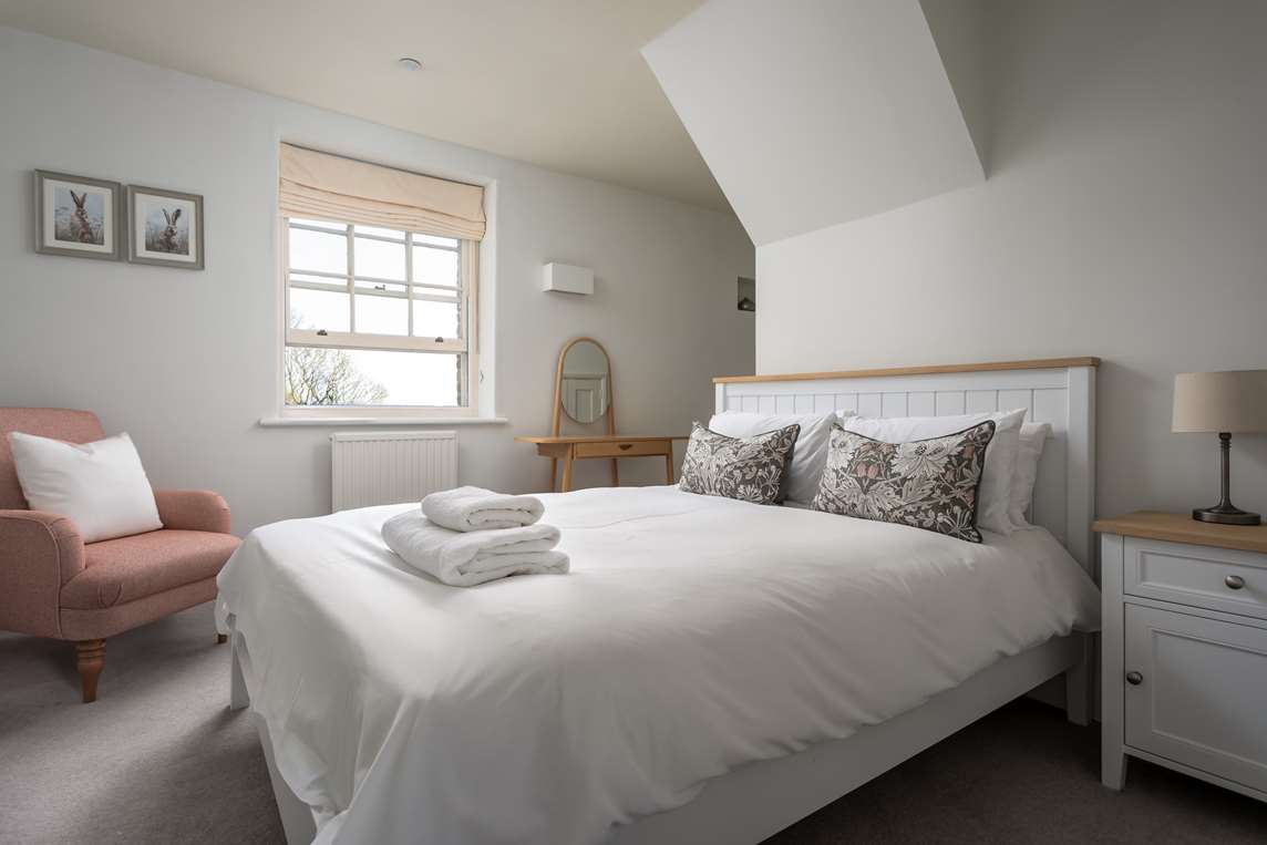 Master bedroom, first floor Master bedroom, first floor