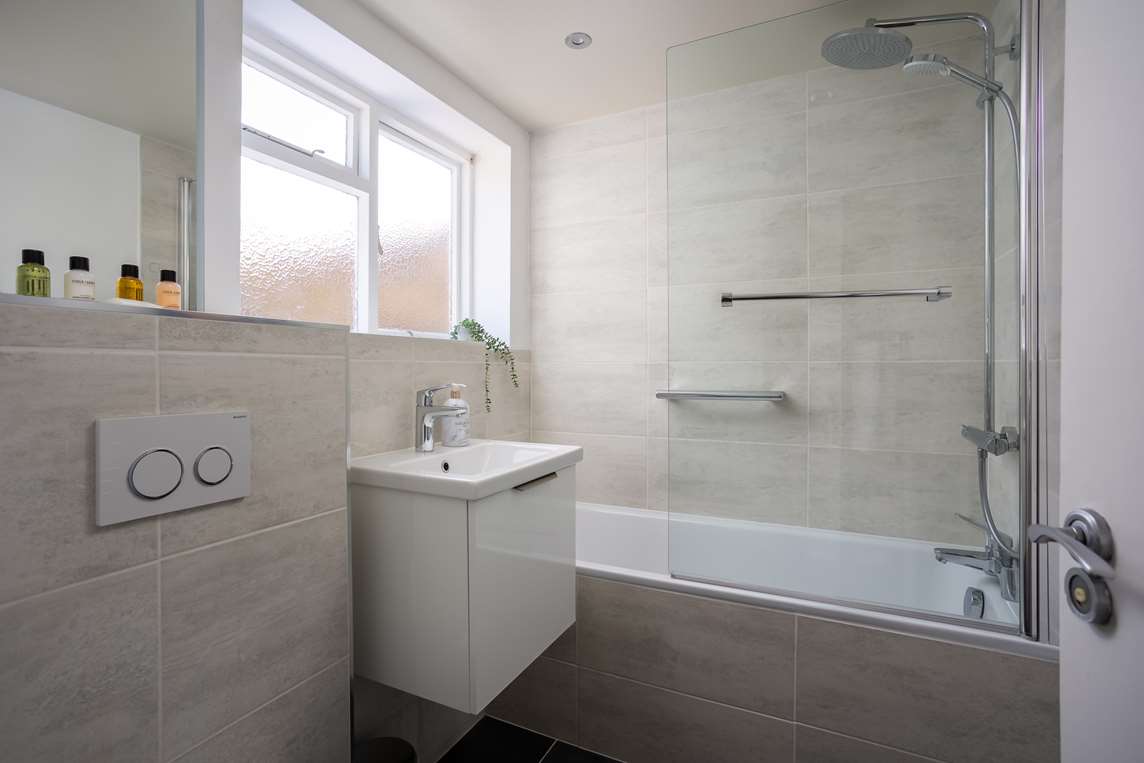 Bathroom, ground floor Bathroom, ground floor