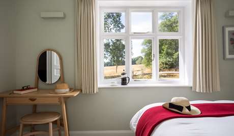 Master bedroom, ground floor Master bedroom, ground floor