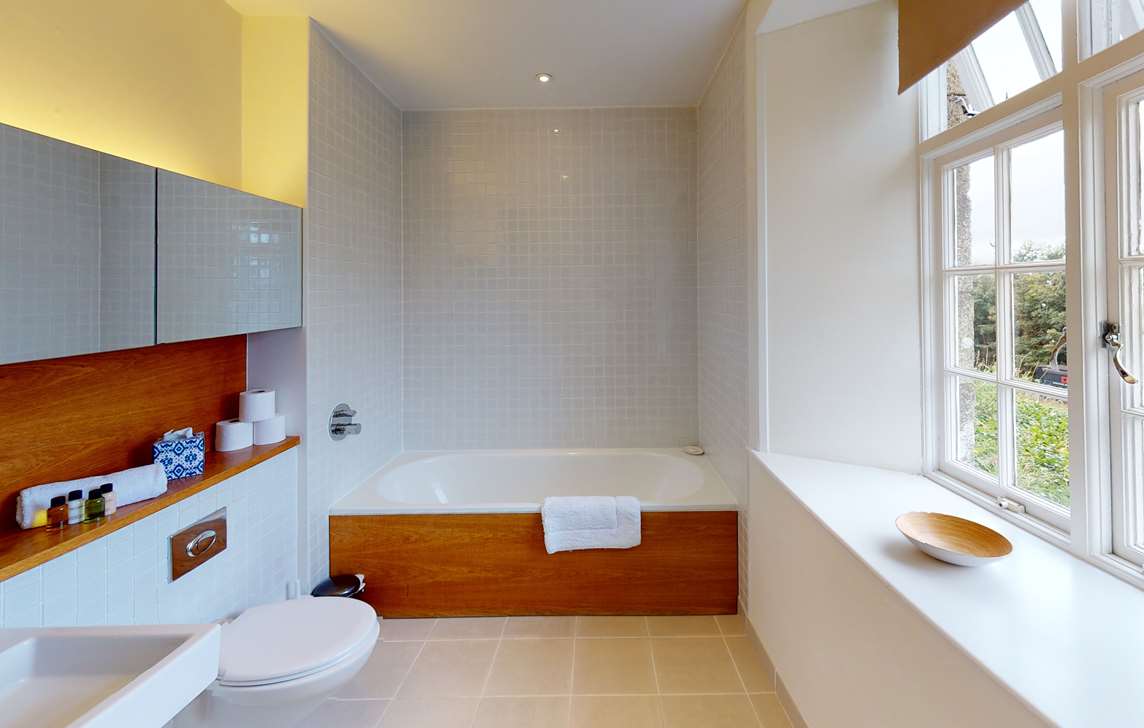 Bathroom, ground floor Bathroom, ground floor