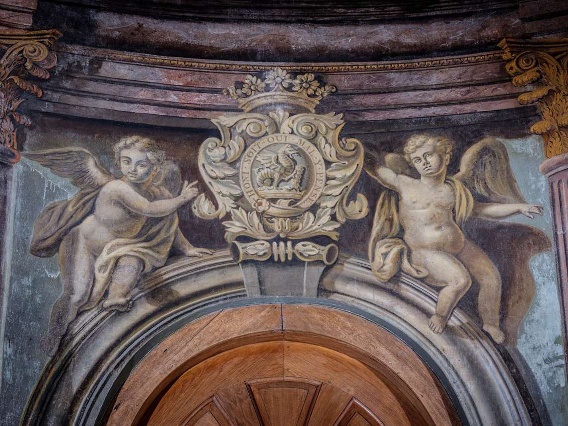 Image: A trompe l'oeil painting at Wrest Park Image: A trompe l'oeil painting at Wrest Park