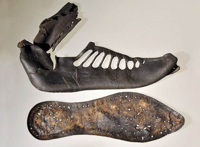 Ancient roman soldier shoes sales