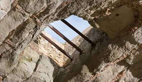 A 'murder hole' at Pevensey Castle