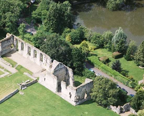 Bishop's Waltham Palace