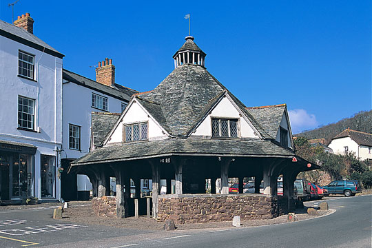 The Yarn Market sitting in the middle of the road with blue skies above