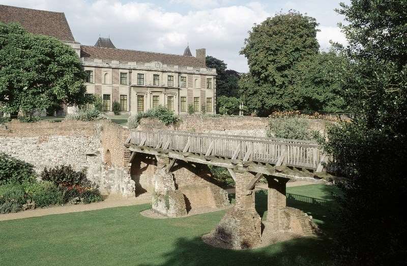 Eltham Palace and Gardens | English Heritage