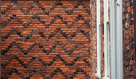 Row 111 House entrance front and yard wall Row 111 House entrance front and yard wall