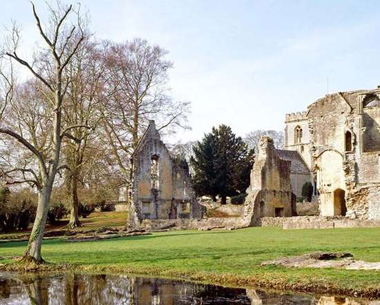 Minster Lovell Hall and Dovecote