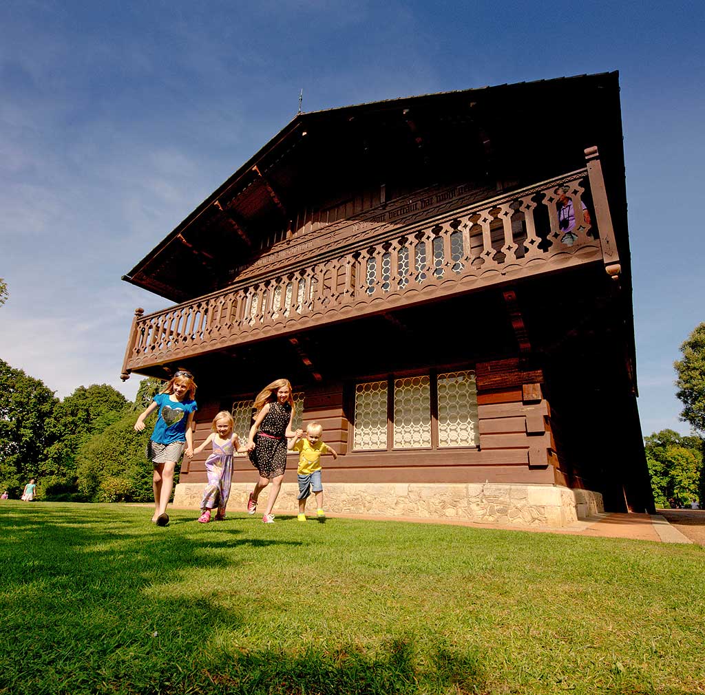 Swiss cottage playhouse online