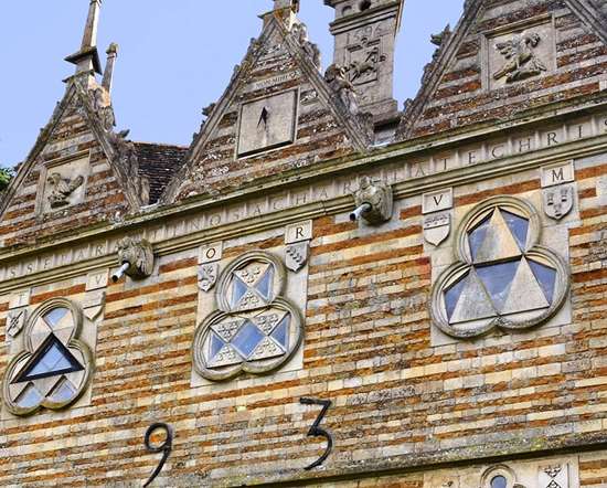 Rushton Triangular Lodge