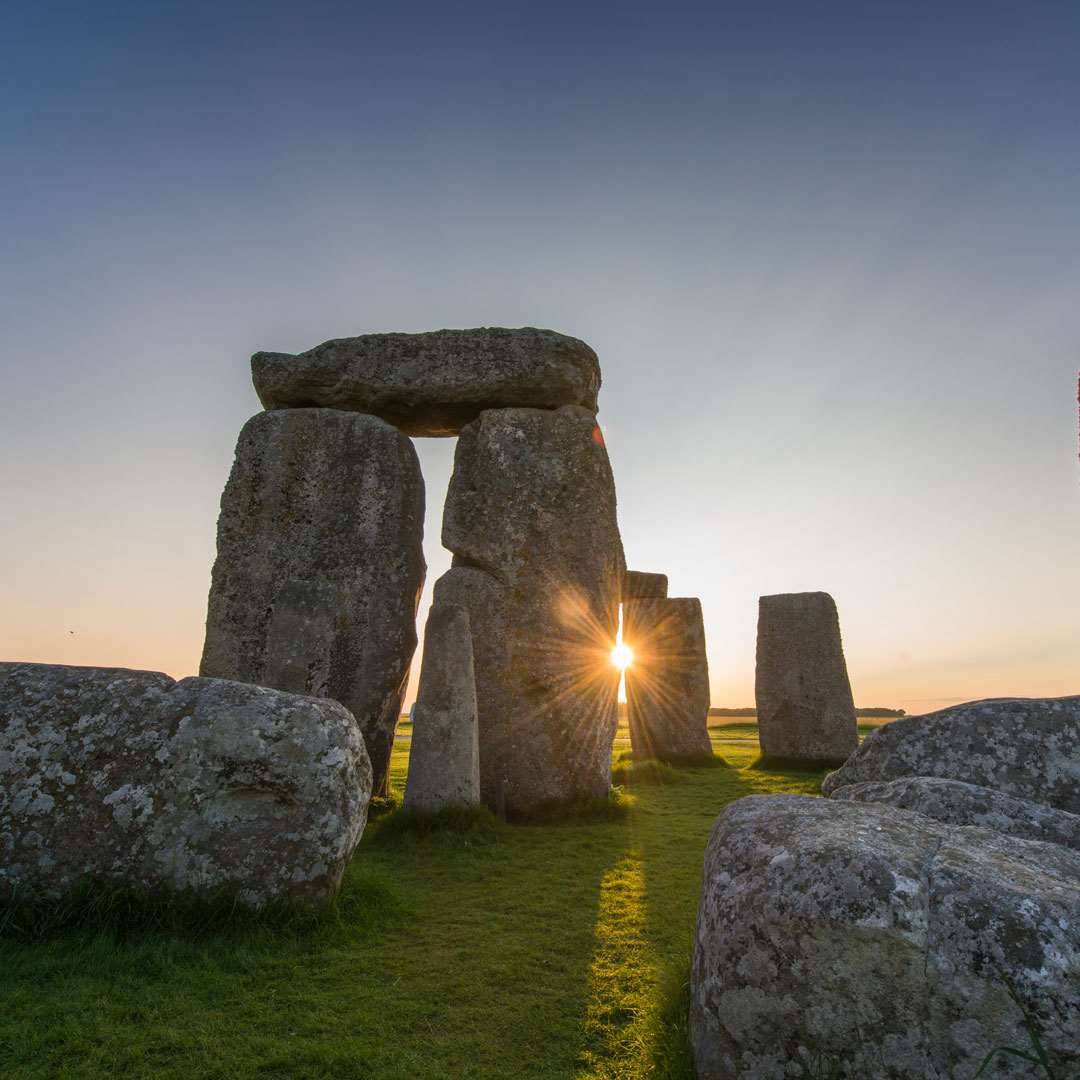 visit stonehenge inner circle
