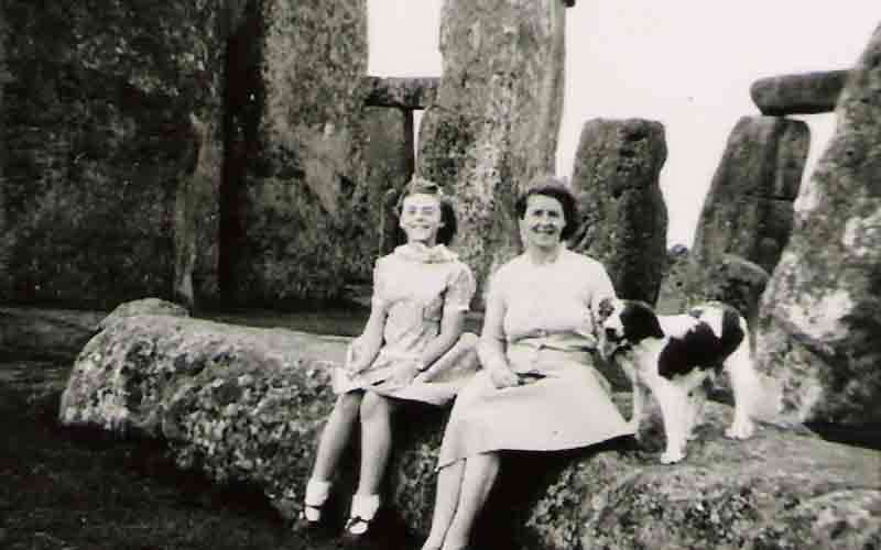 Jennifer Banks with her mother and dog, 1957 Jennifer Banks with her mother and dog, 1957