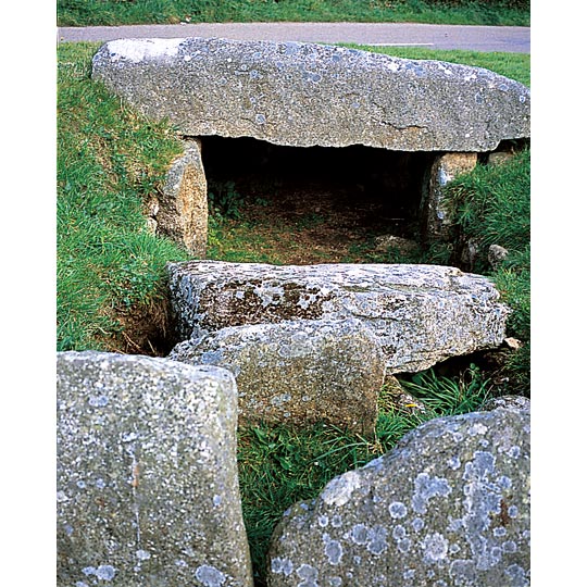 The massive capstone over the chamber entrance