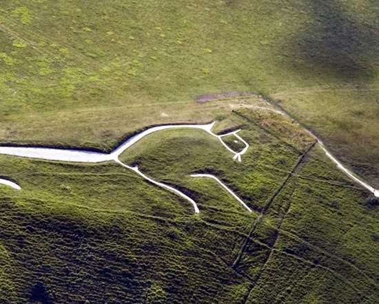 Uffington Castle - White Horse and Dragon Hill