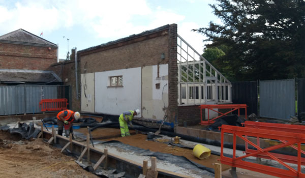 The glasshouse café under construction