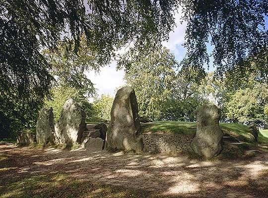 Wayland's Smithy façade stones Wayland's Smithy façade stones