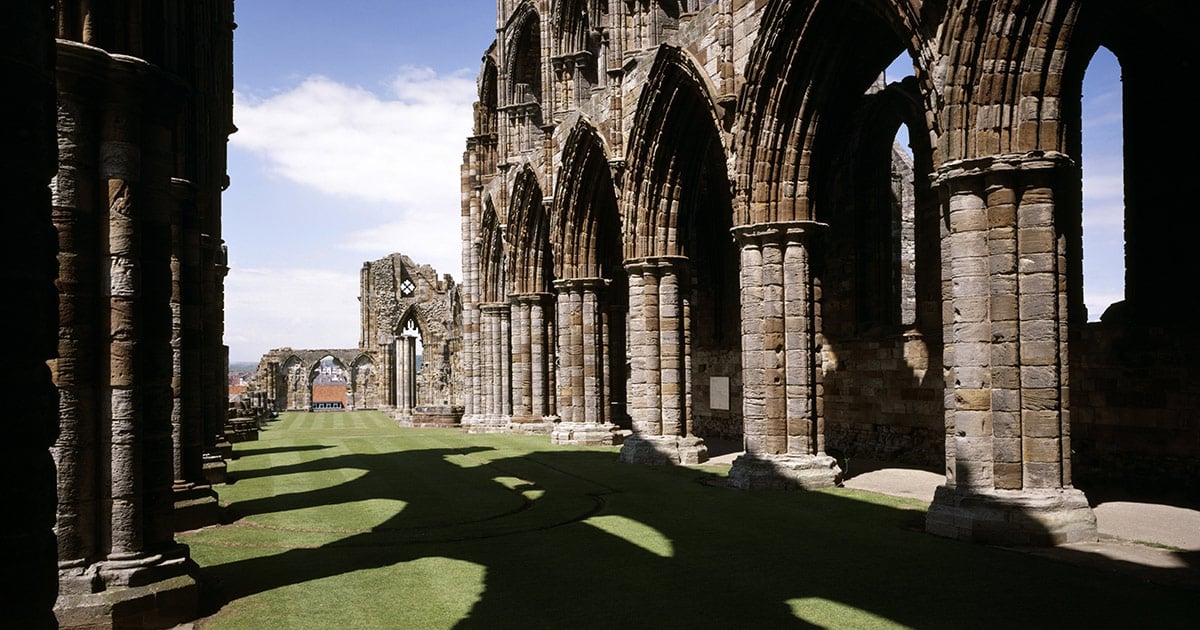 後藤様のご予約ページ　Whitby Abbey File:Whitby Abbey image.jpg - Wikimedia Commons